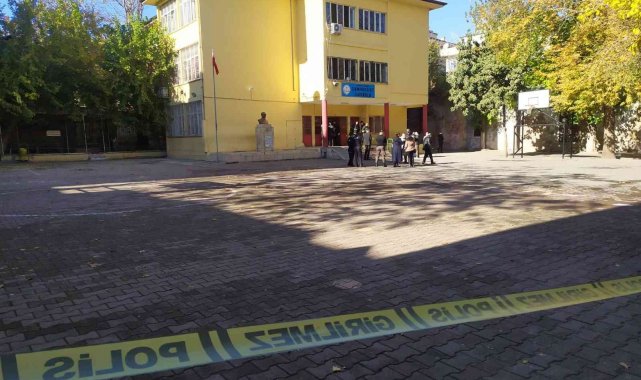 Yangında panik yaşayan öğretmenler gözyaşı döktü