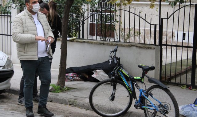 Yaşlı kadını, ecel yolda yakaladı