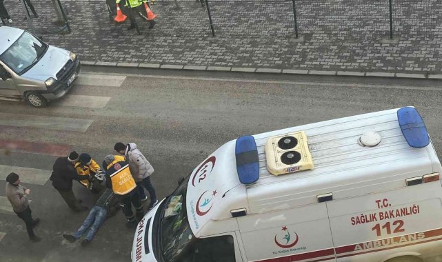 Yaya geçidinden geçen vatandaşa böyle çarptı