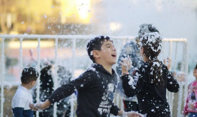 Yeni yıla saatler kala Aydın'a kar yağdı