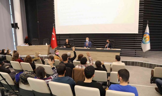 Yerel yönetimler ve kadın üretici pazarları panelde konuşuldu