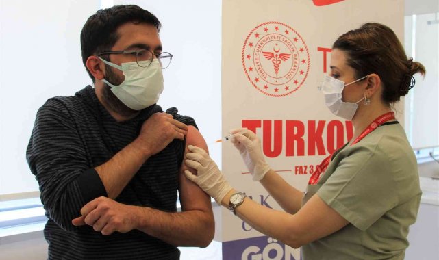 Yerli aşı TURKOVAC'a vatandaşlardan yoğun ilgi