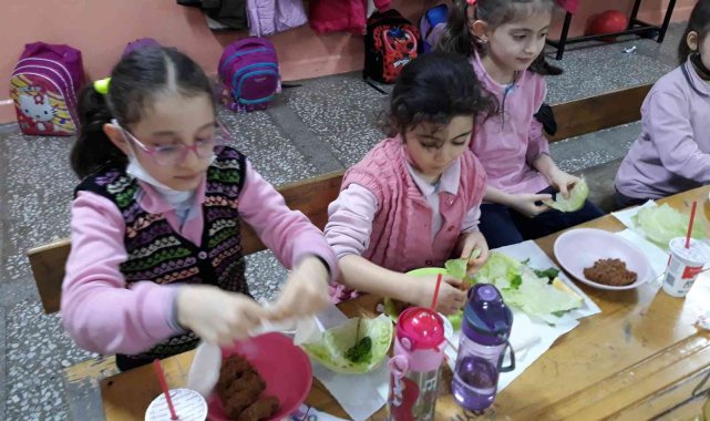 Yerli Malı Haftası'nda çiğköfte partisi düzenlediler