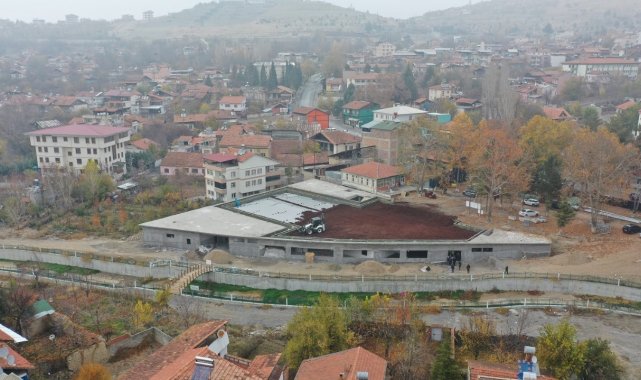 Yeşilyurt güreş sahası inşaatı hızla ilerliyor