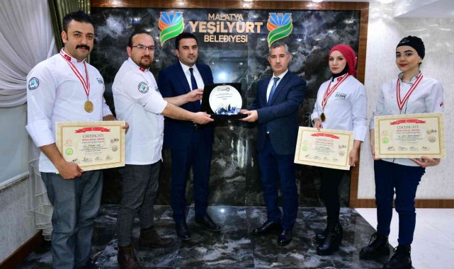 Yeşilyurt lezzetleri 7.Dünya Helal zirvesine damga vurdu