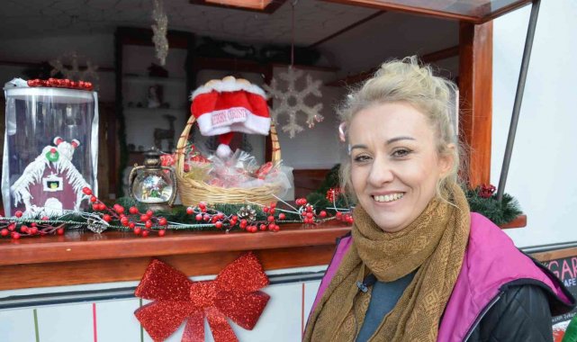 Yılbaşına hazırlanan karavan kafe görsel şölen yaşatıyor