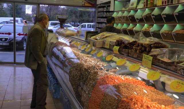 Yılbaşında her bütçeye uygun kuruyemiş