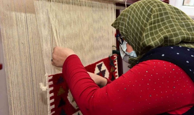 Yıldırım&#039;dan kadınlara halı dokuma kursu