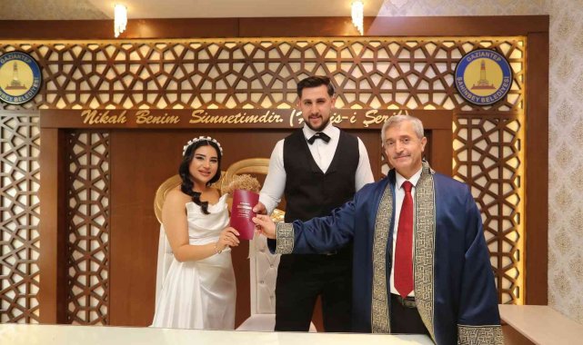 Yılın en son nikahını Tahmazoğlu kıydı