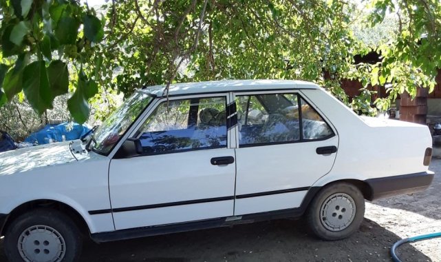 Yıllardır gözü gibi baktığı otomobili çalındı, bulana 10 bin lira ödül