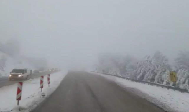 Yoğun sis Denizli'yi etkisi altına aldı