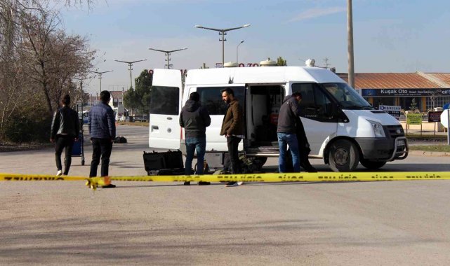 Yol ortasındaki çanta ekipleri alarma geçirdi