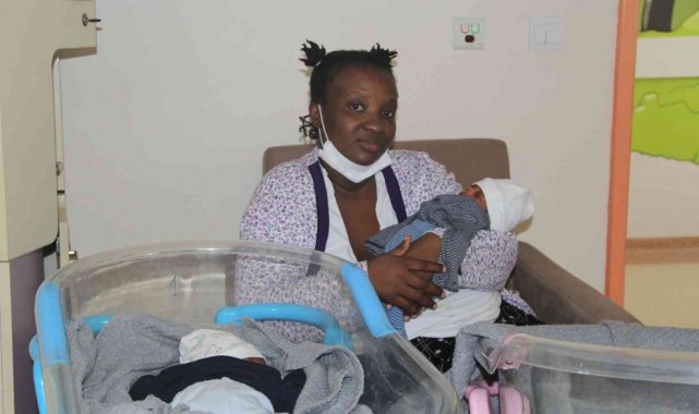 Yunanistan'ın ölüme terk ettiği hamile göçmenler, Türkiye'de doğum yaptı