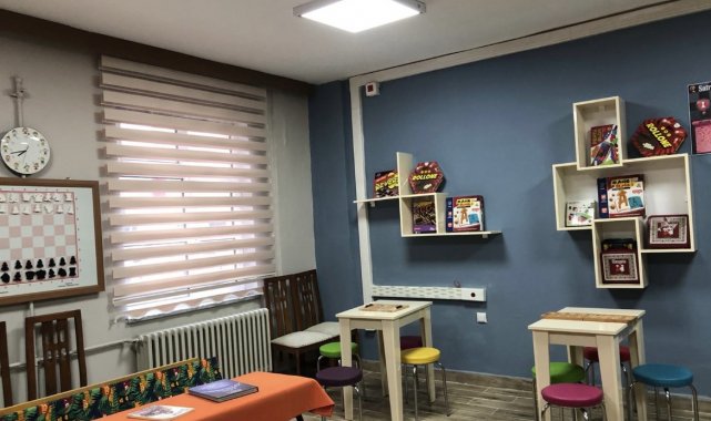 Zekâ oyunları salonu ve kütüphane açıldı