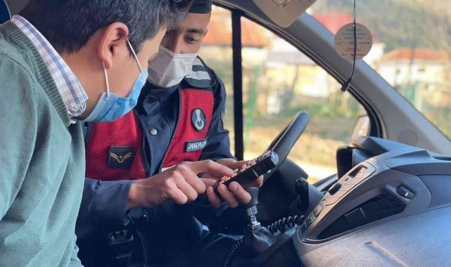 Zihinsel ve bedensel engelli çocuklara jandarma şefkati