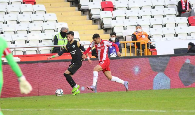 Ziraat Türkiye Kupası: FT Antalyaspor: 1- GZT Giresunspor: 0