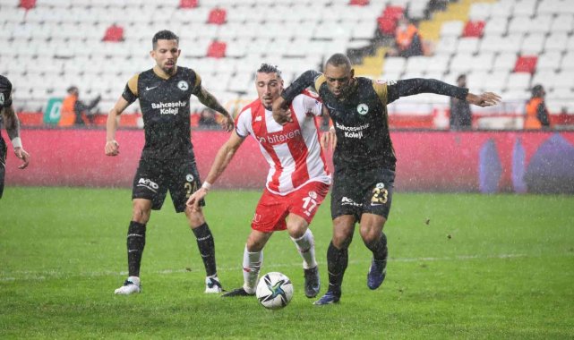 Ziraat Türkiye Kupası: FT Antalyaspor: 2- GZT Giresunspor: 1
