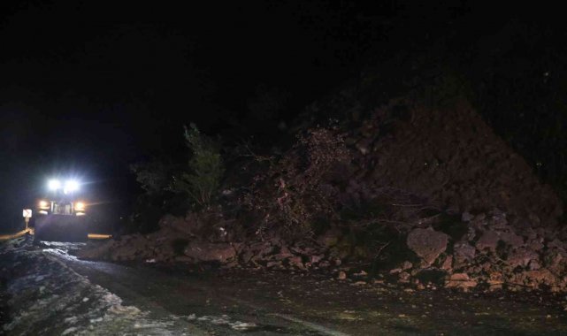 Zonguldak Ankara Karayolu heyelan nedeniyle trafiğe kapandı