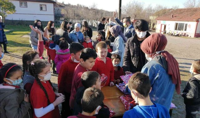 Zonguldak BEÜ öğrencileri Bakiler İlkokulu'nu ziyaret etti