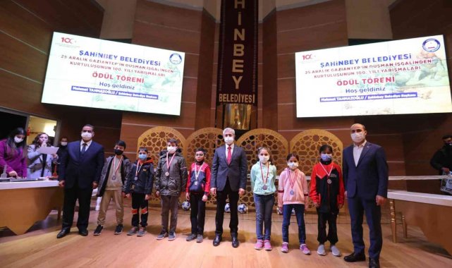 100. yıl yarışmalarında dereceye girenler ödüllendirildi