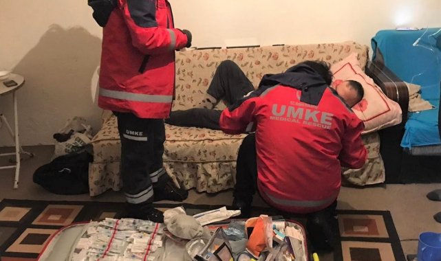 112 ve UMKE ekiplerinin zorlu kar mücadelesi