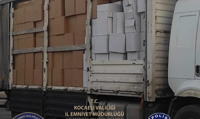 2 milyon 420 bin kaçak makaron ele geçirildi.