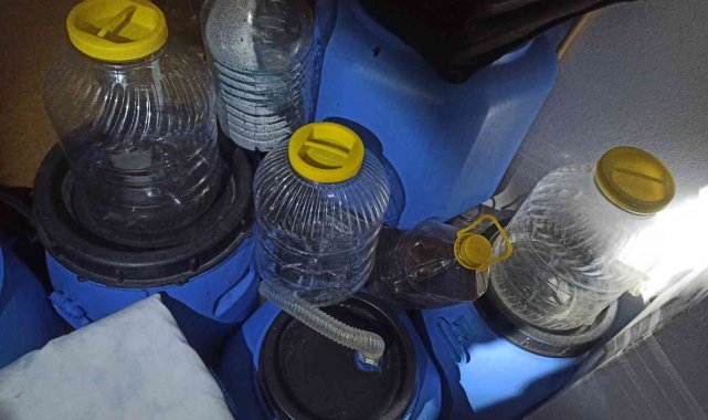 3 ilde eş zamanlı operasyon: Yabancı uyruklu kadınları zorla çalıştıran 15 şüpheli yakalandı