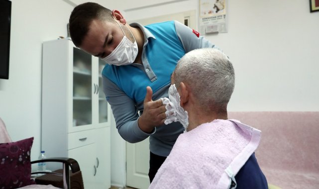 &#039;Ailenizden Biri&#039; sloganıyla 2 bin 762 kez evde bakım hizmeti sağlandı