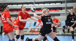 'Hentbolun kızları'ndan Milli Takıma destek mesajı