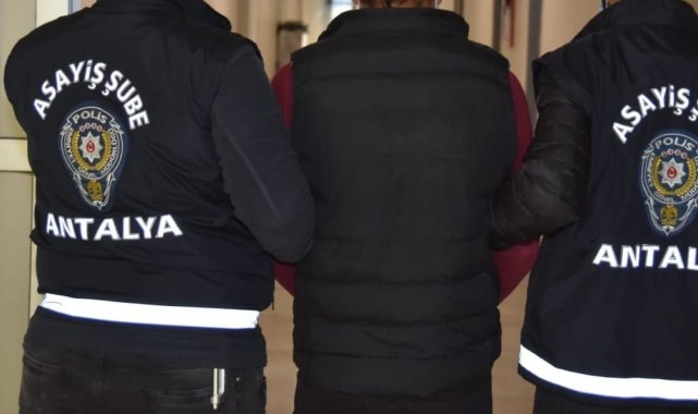 45 yıl hapis cezası ile aranırken polislere yakalanan şahıs: "Yolun sonuna geldik"
