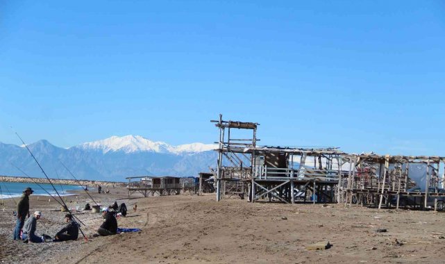 5 yıldızlı otellere komşu çardakların yıkımı ertelendi