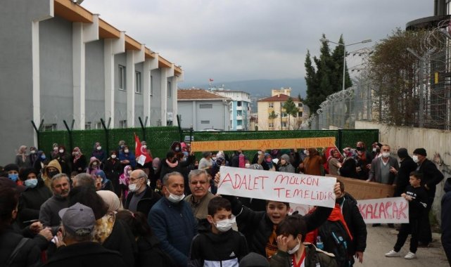 50 yıllık yolları kapanan mahalleli tekrar yoluna kavuşuyor