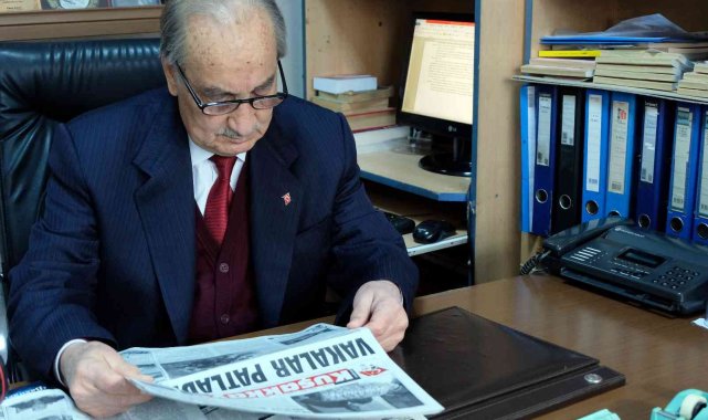 55 yıldır bıkmadan, usanmadan yazıyor