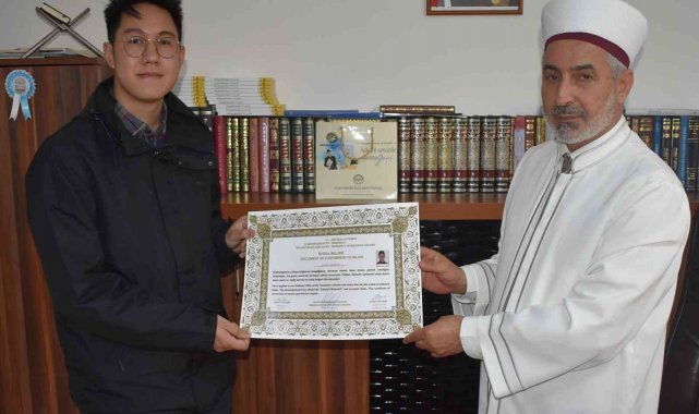 ABD'li Anthony Manisa'da kelime-i şehadet getirip Müslüman oldu