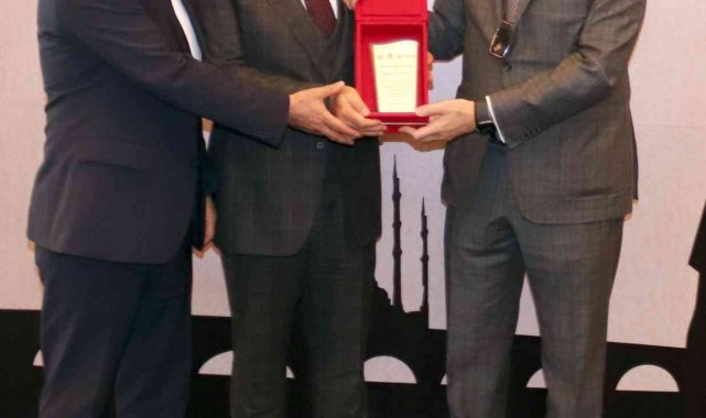 Abdioğulları, Adana'nın kurtuluşunu çifte gururla kutluyor