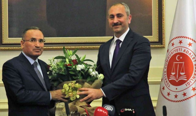 Adalet Bakanlığında devir teslim gerçekleşti
