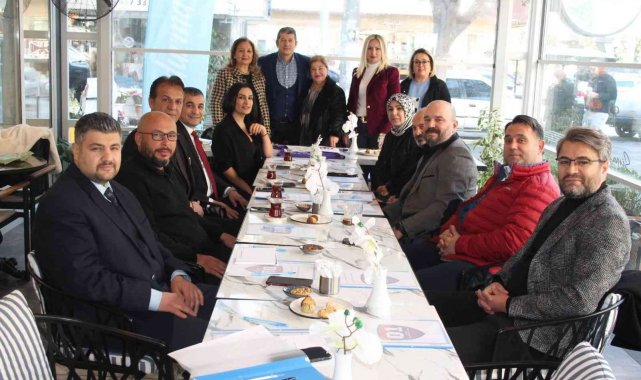 Adana 01 Kadın Futbol Kulübü yönetimi tanıtıldı