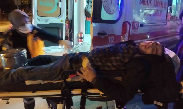 Adana'da masaj salonunda bıçaklı kavga: 2 yaralı