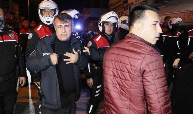 Adana'da polisi bıçaklayan şahıs yakalandı