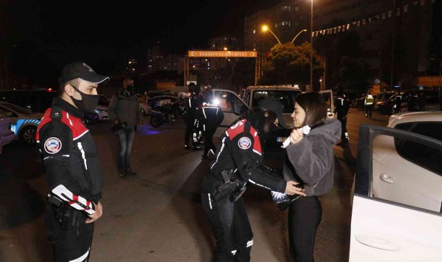 Adana'da "Yılbaşı Huzur ve Güven" uygulamasında 51 suçlu yakalandı