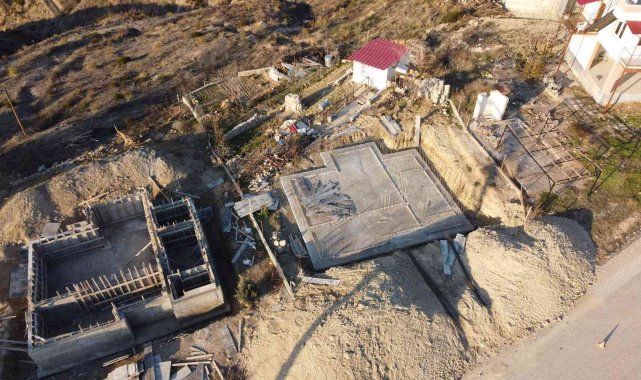 Adana'da yanan 21 ev yeniden inşa ediliyor, ormanlık alan yeşeriyor