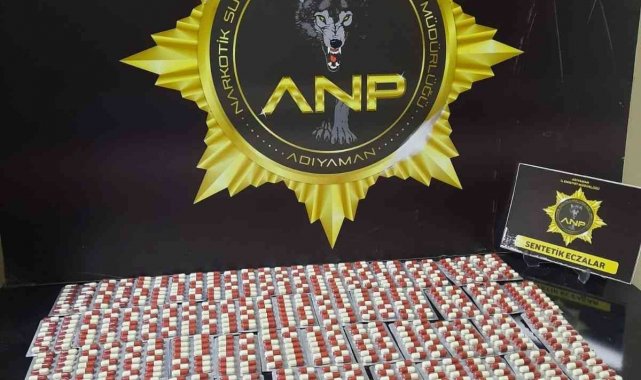 Adıyaman'da 896 adet sentetik hap ele geçirildi
