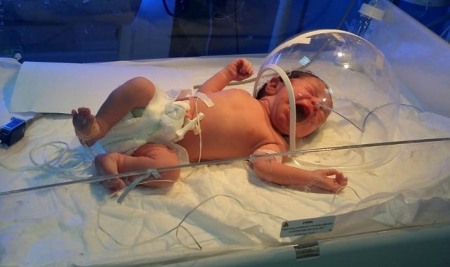 Adıyaman&#039;da yeni yılın ilk bebeği Elif Neva oldu