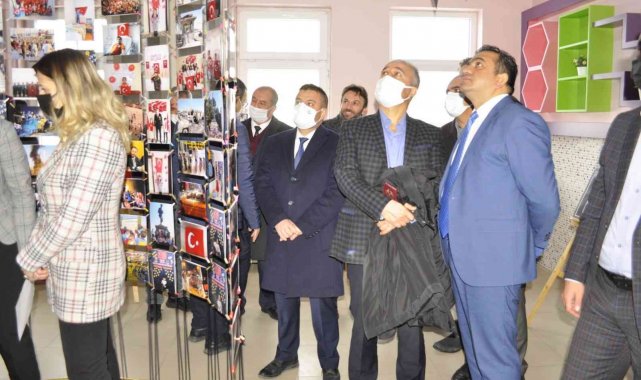 Afyonkarahisar'da 15 Temmuz Resim Sergisi açıldı