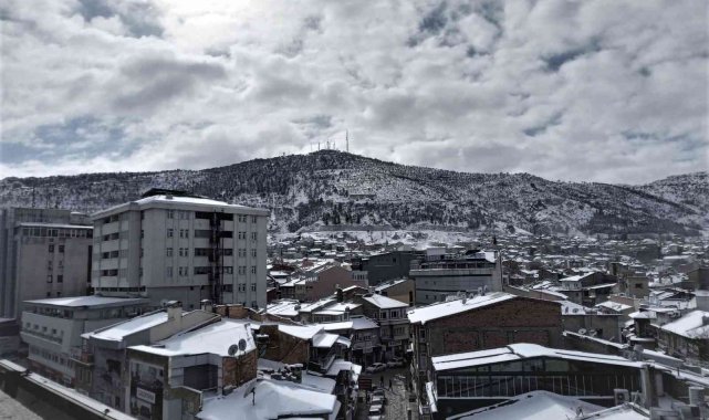 Afyonkarahisar'da güneş günler sonra az da olsa yüzünü gösterdi