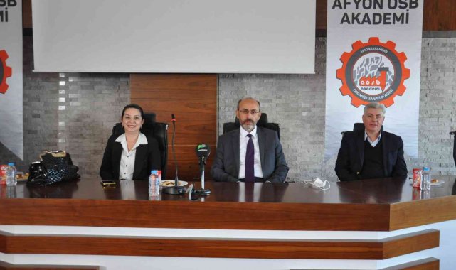 Afyonkarahisar&#039;da KOSGEB sanayicilere hızlı destek programını anlattı