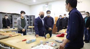 Ağrı Valisi Varol, Ağrı Çocuk Destek Merkezini ziyaret etti