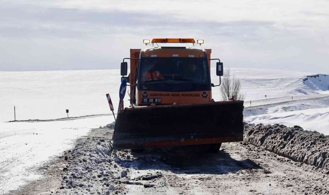 Ağrı&#039;da 207 köy yolu kar nedeniyle ulaşıma kapandı