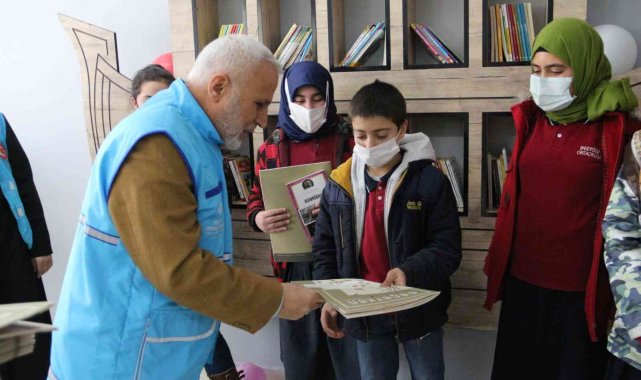 Ağrı&#039;da &quot;Gönül Kütüphanesi&quot; kuruldu