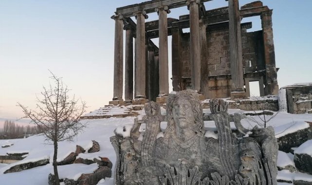 Aizanoi Antik Kenti beyaza büründü